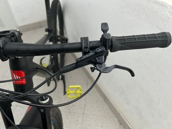 Used Orbea ALMA H20 2022 2022 Mountainbike, Black, 29 — image 5 of 9