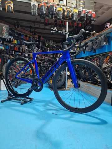 Used Giant Propel Advanced 2 2023 2023 Road & Gravel, Blue — image 1 of 8