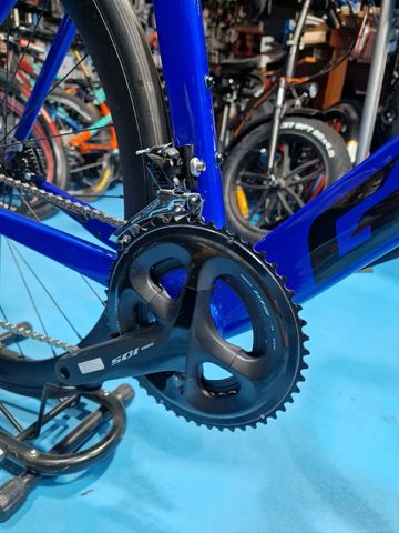 Used Giant Propel Advanced 2 2023 2023 Road & Gravel, Blue — image 3 of 8