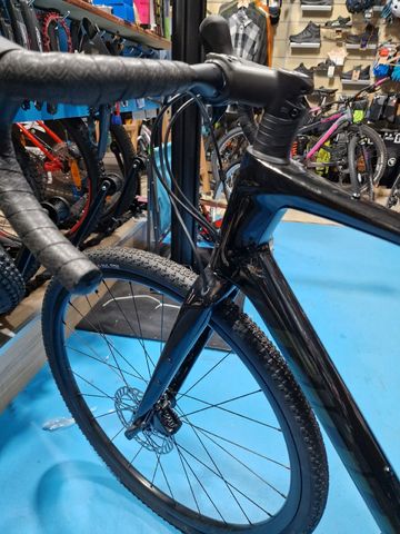 Brugt Giant Revolt Advanced 2 2022 2022 Road & Gravel — billede 9 af 10