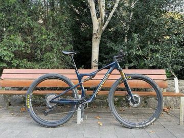 Gebrauchtes Orbea OIZ M PRO 2021 2021 Mountainbike, Blau, 29 — Bild 1 von 11