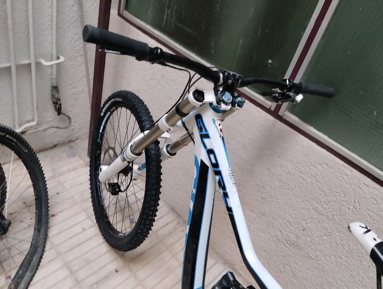 Used Giant Glory SRAM X0 Mountainbike, Black — image 2 of 5