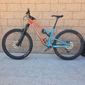 Used Rocky Mountain Instinct Alloy 50 2023 2023 Mountainbike, Orange, 27.5, 29 — image 2 of 23
