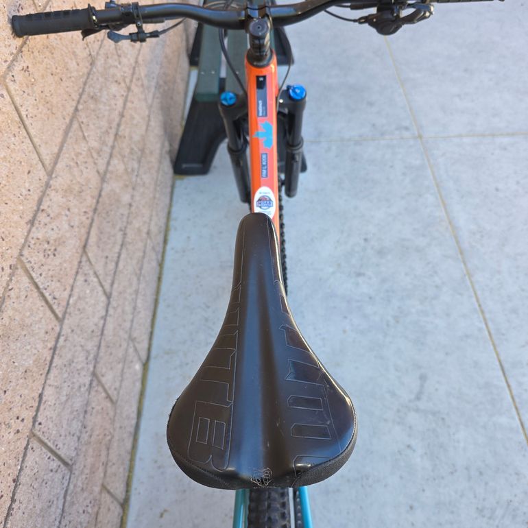 Used Rocky Mountain Instinct Alloy 50 2023 2023 Mountainbike, Orange, 27.5, 29 — image 13 of 23