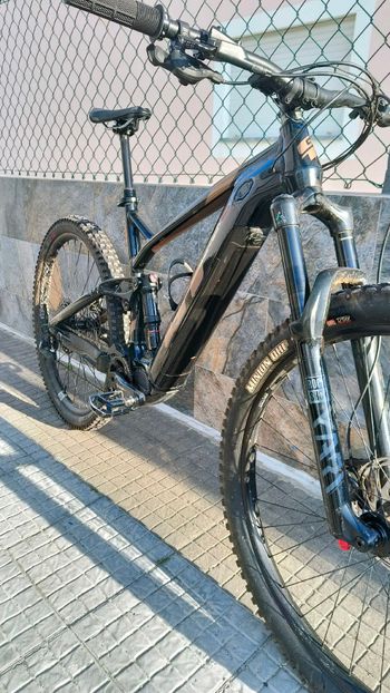 Used GT eForce Amp+ 2022 2022 Mountainbike, Black, 29 — image 12 of 15