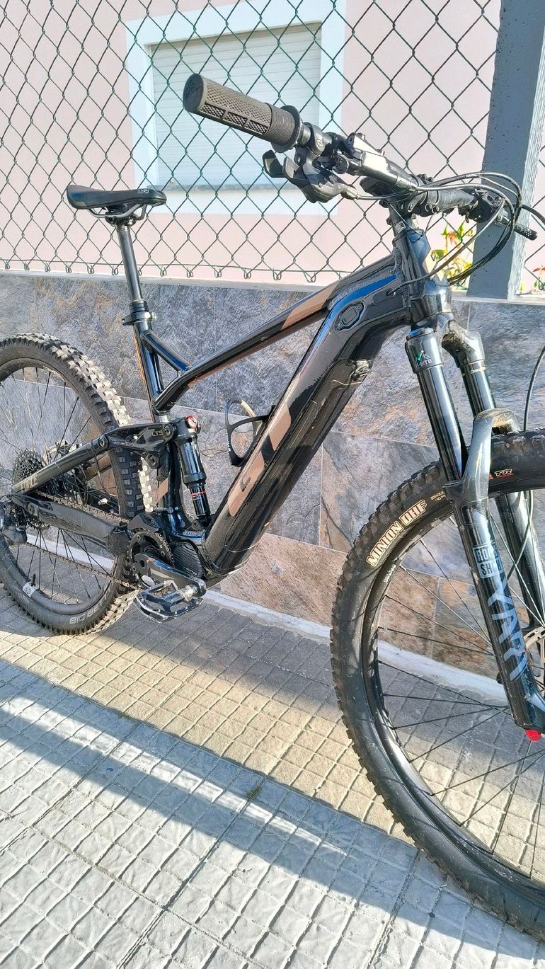 Used GT eForce Amp+ 2022 2022 Mountainbike, Black, 29 — image 15 of 15