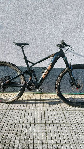 Used GT eForce Amp+ 2022 2022 Mountainbike, Black, 29 — image 3 of 15