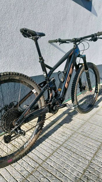 Used GT eForce Amp+ 2022 2022 Mountainbike, Black, 29 — image 5 of 15