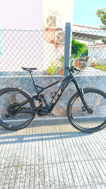 Used GT eForce Amp+ 2022 2022 Mountainbike, Black, 29 — image 1 of 15