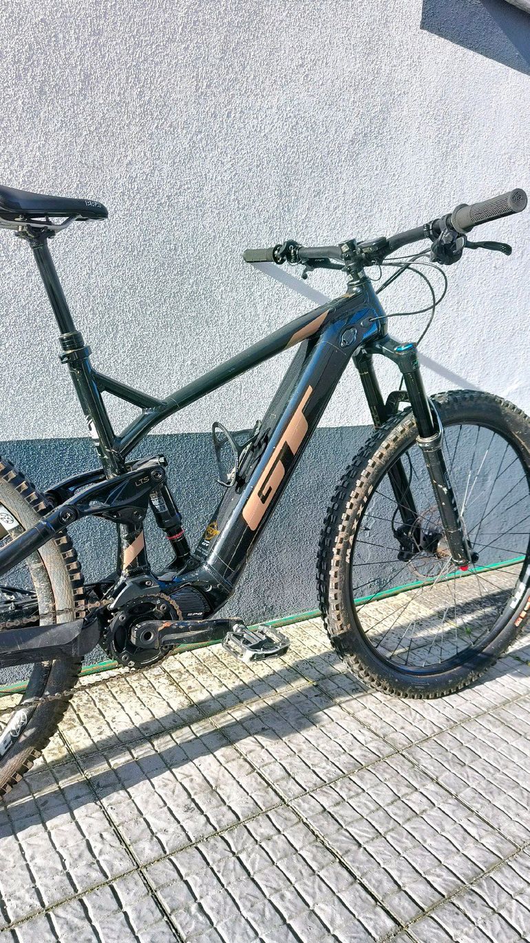 Used GT eForce Amp+ 2022 2022 Mountainbike, Black, 29 — image 6 of 15