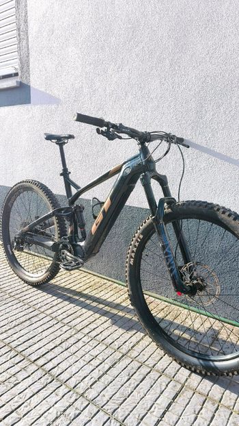 Used GT eForce Amp+ 2022 2022 Mountainbike, Black, 29 — image 2 of 15