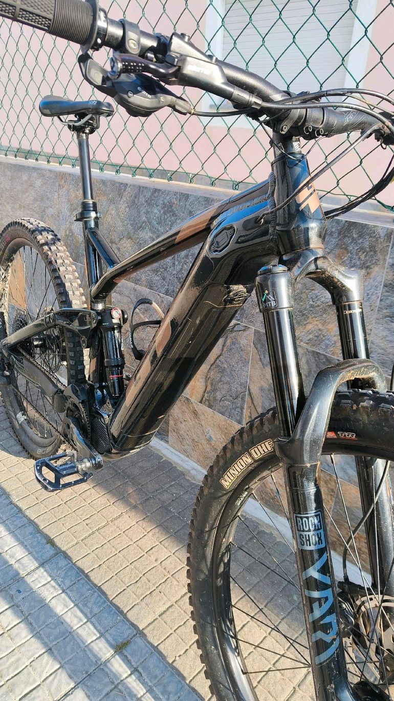 Used GT eForce Amp+ 2022 2022 Mountainbike, Black, 29 — image 14 of 15