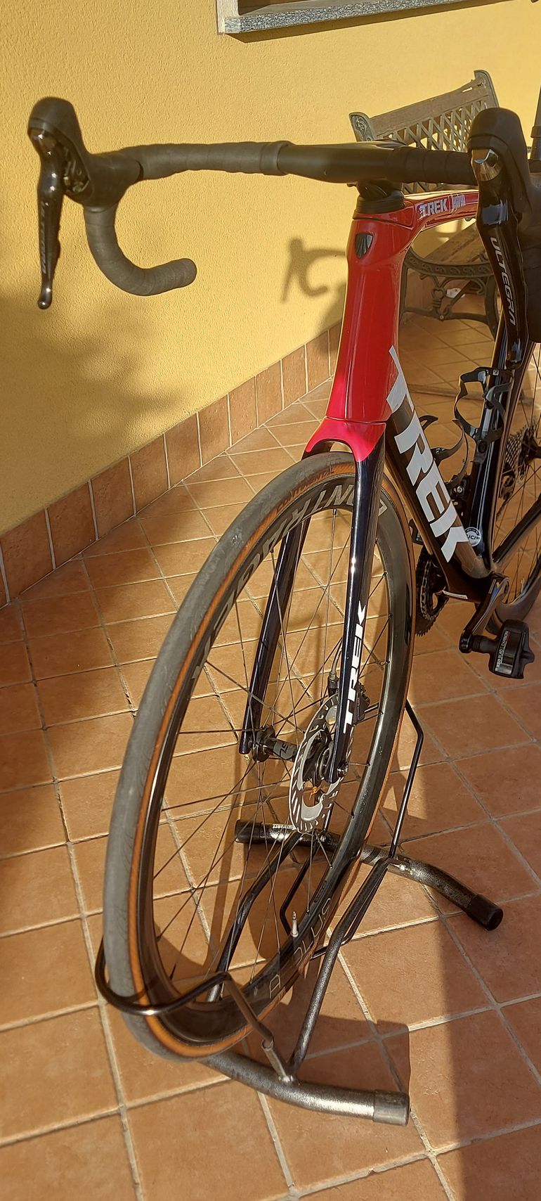 Brugt Trek Émonda SLR 6 2021 2021 Road & Gravel — billede 9 af 18