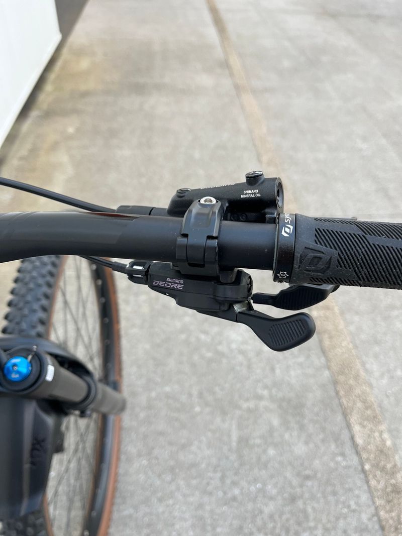 Used Scott Genius 920 2022 2022 Mountainbike, Light Gray, 29 — image 11 of 17