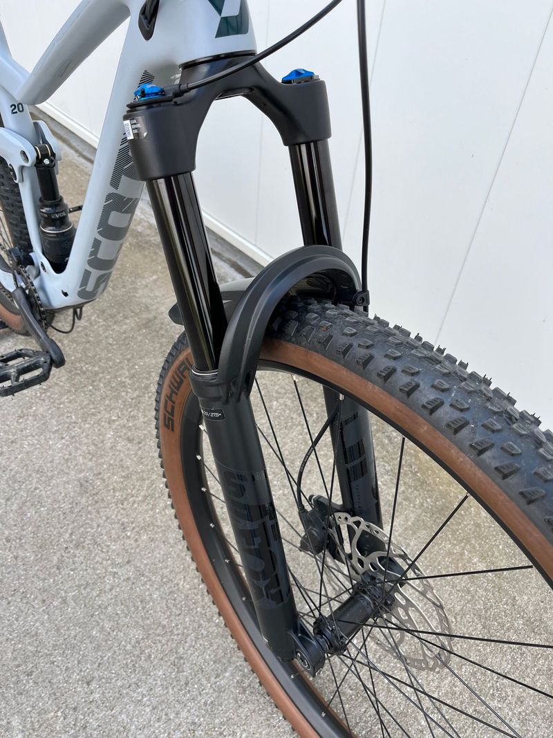 Used Scott Genius 920 2022 2022 Mountainbike, Light Gray, 29 — image 4 of 17