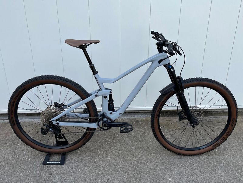 Used Scott Genius 920 2022 2022 Mountainbike, Light Gray, 29 — image 1 of 17