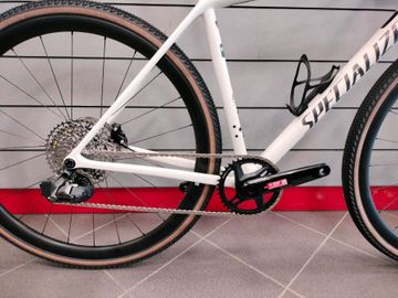 Used Specialized Crux Expert 2025 2025 Road & Gravel, White — image 4 of 8