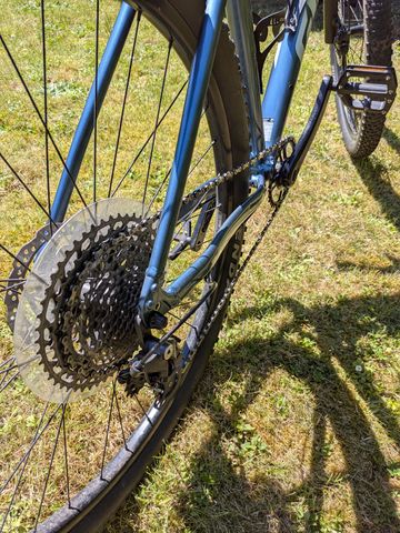 Used Giant Talon 2022 Mountainbike, Blue — image 5 of 8