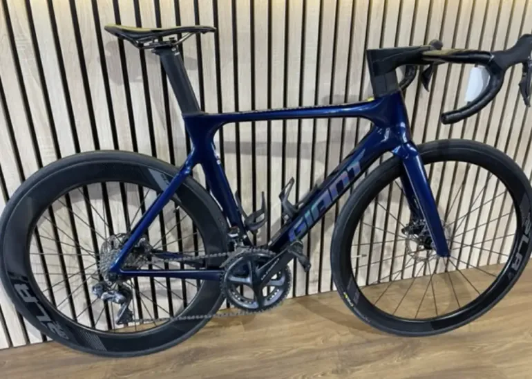 Used Giant Propel Advanced Pro 1 Disc 2020 Road & Gravel, Blue — image 1 of 4