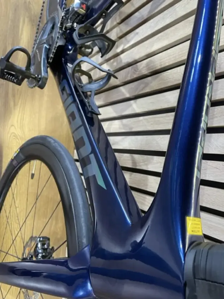 Used Giant Propel Advanced Pro 1 Disc 2020 Road & Gravel, Blue — image 4 of 4