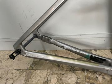 Used Focus IZALCO MAX 9 FRAMESET 2022 2022 Road & Gravel, Light Gray — image 4 of 6
