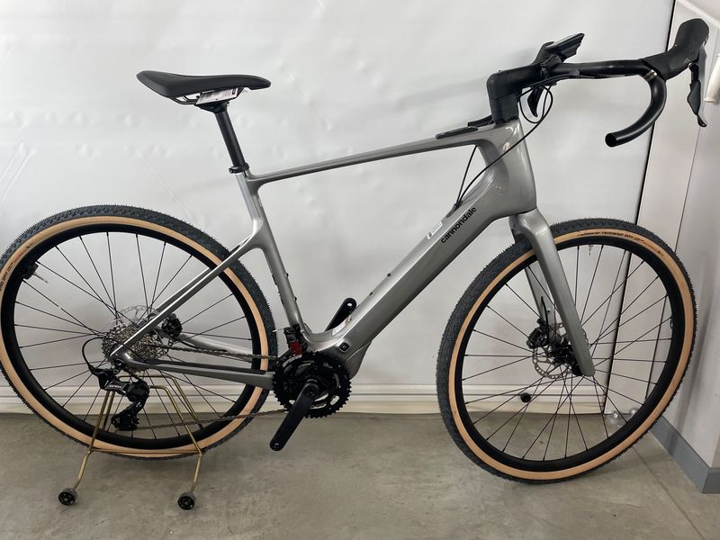 Käytetty Cannondale Synapse Neo Allroad 2 2024 Road & Gravel