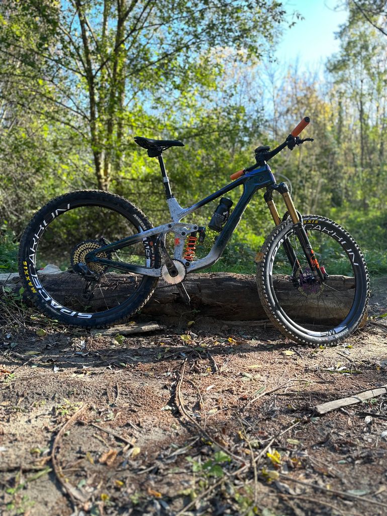 Gebrauchtes Giant Reign Advanced 2024 Mountainbike, Blau — Bild 8 von 9