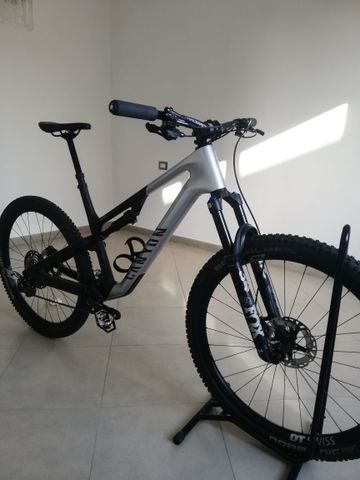 Used Canyon Neuron CF 9 2024 2024 Mountainbike, Light Gray, 27.5, 29 — image 7 of 14
