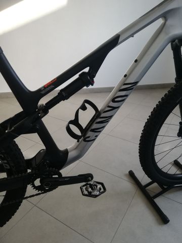 Used Canyon Neuron CF 9 2024 2024 Mountainbike, Light Gray, 27.5, 29 — image 8 of 14