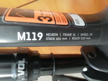 Used Canyon Neuron CF 9 2024 2024 Mountainbike, Light Gray, 27.5, 29 — image 14 of 14