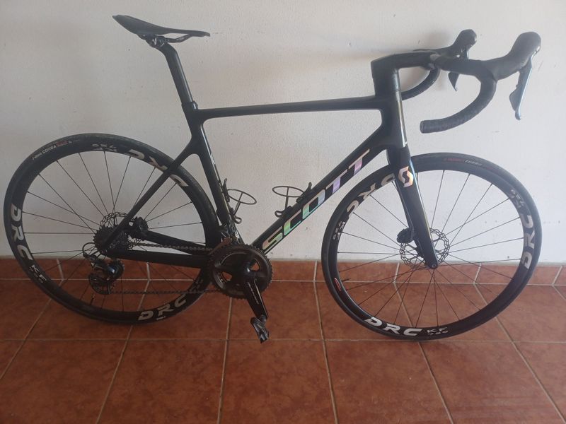 Scott Addict RC Shimano Dura Ace 2021 Road & Gravel d'occasion