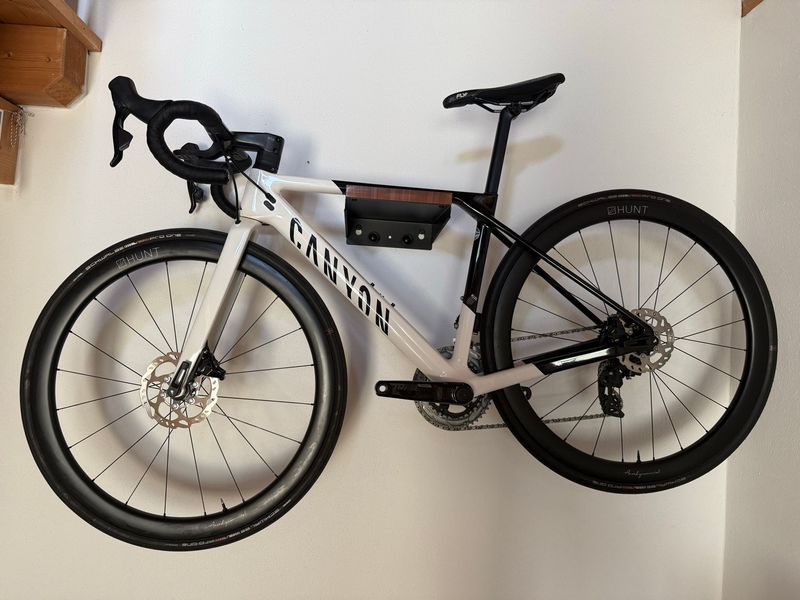 Used Canyon Ultimate CF SL 7 AXS 2024 2024 Road & Gravel