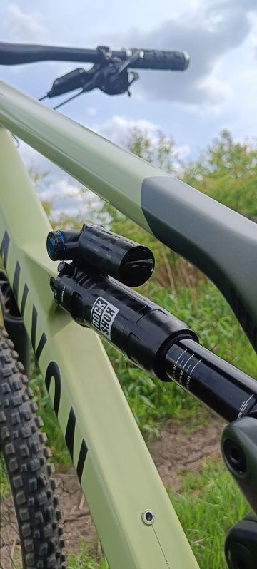 Tweedehands Canyon Spectral Cf Custom 2022 Mountainbike — afbeelding 4 van 10