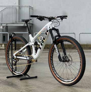 Brugt Trek Fuel Ex UCI 2022 Mountainbike — billede 2 af 9