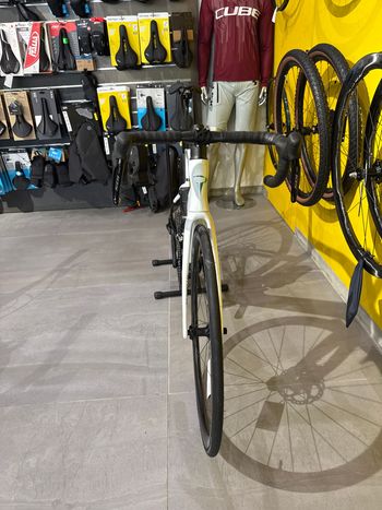 Brugt Pinarello NYTRO E5 ROAD - 105 Di2 2024 2024 Road & Gravel — billede 2 af 4