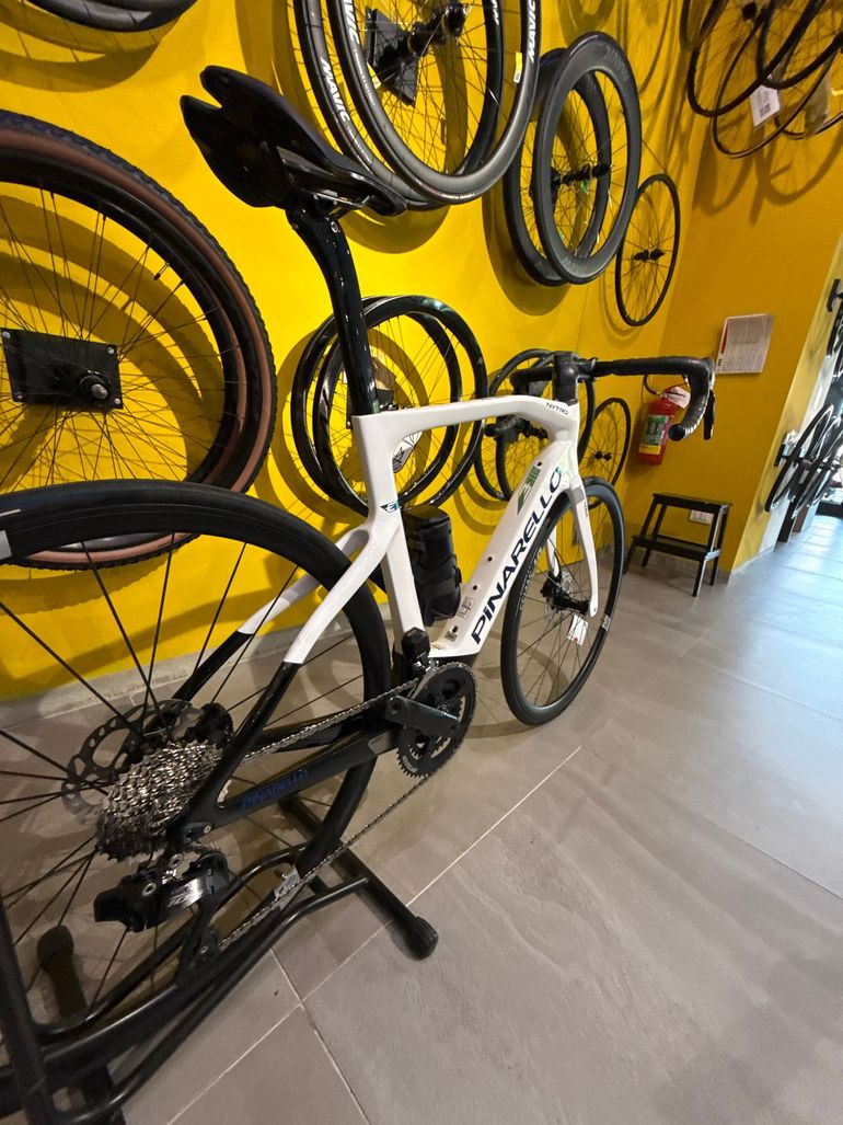 Brugt Pinarello NYTRO E5 ROAD - 105 Di2 2024 2024 Road & Gravel — billede 4 af 4