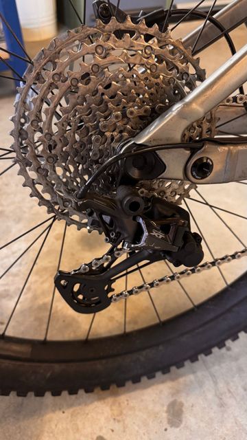 Used Scott Genius 950 2021 2021 Mountainbike, Light Gray, 29 — image 3 of 20