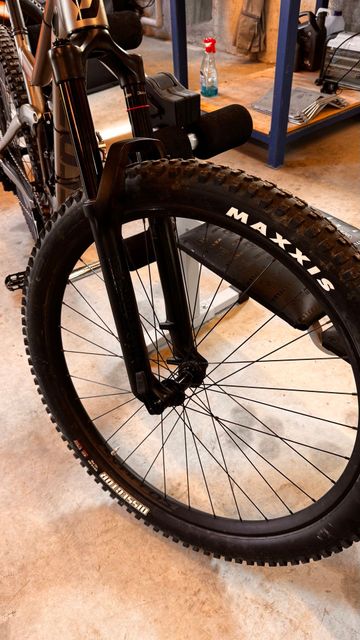 Used Scott Genius 950 2021 2021 Mountainbike, Light Gray, 29 — image 4 of 20