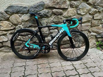 Used Bianchi Oltre Shimano Ultegra Di2 2024 Road & Gravel