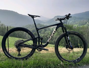 Käytetty Giant Anthem Shimano SLX 2021 Mountainbike — kuva 1 / 3