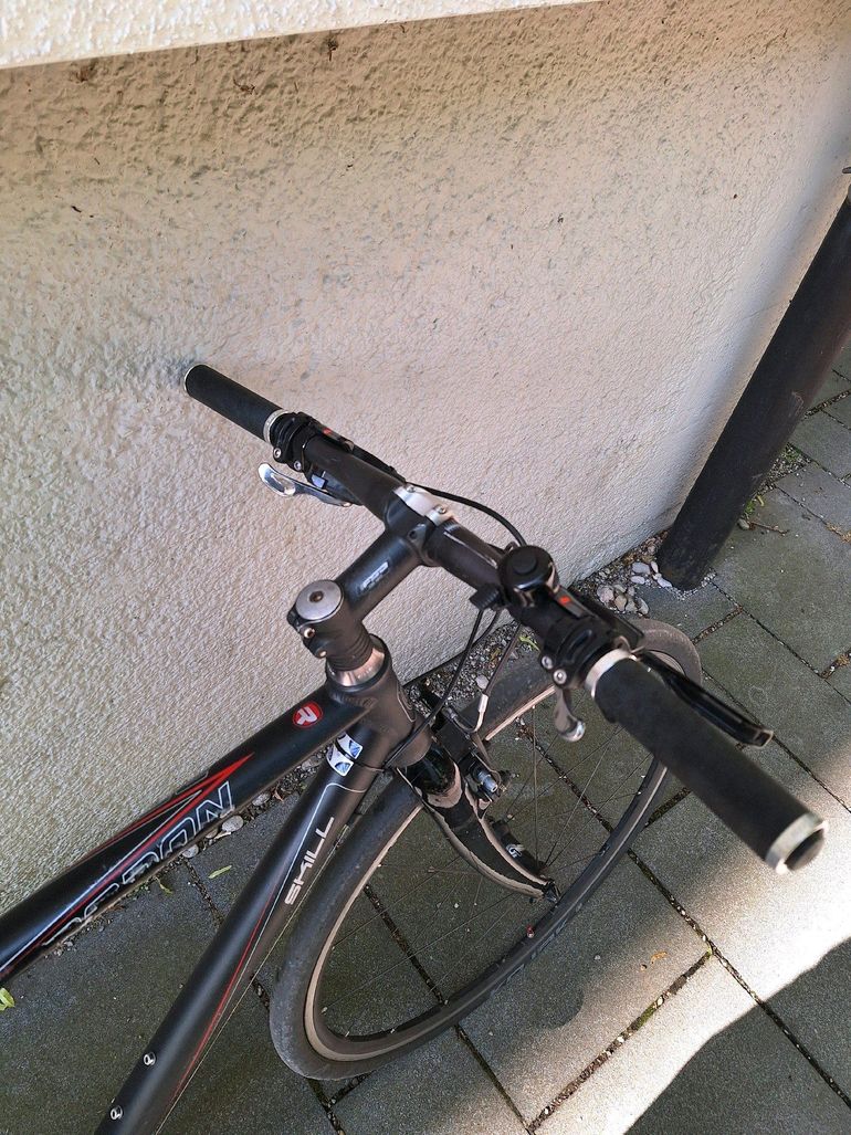Used Radon Radon Skill 9.0 Fitnessbike 2012 Road & Gravel, Black — image 3 of 4