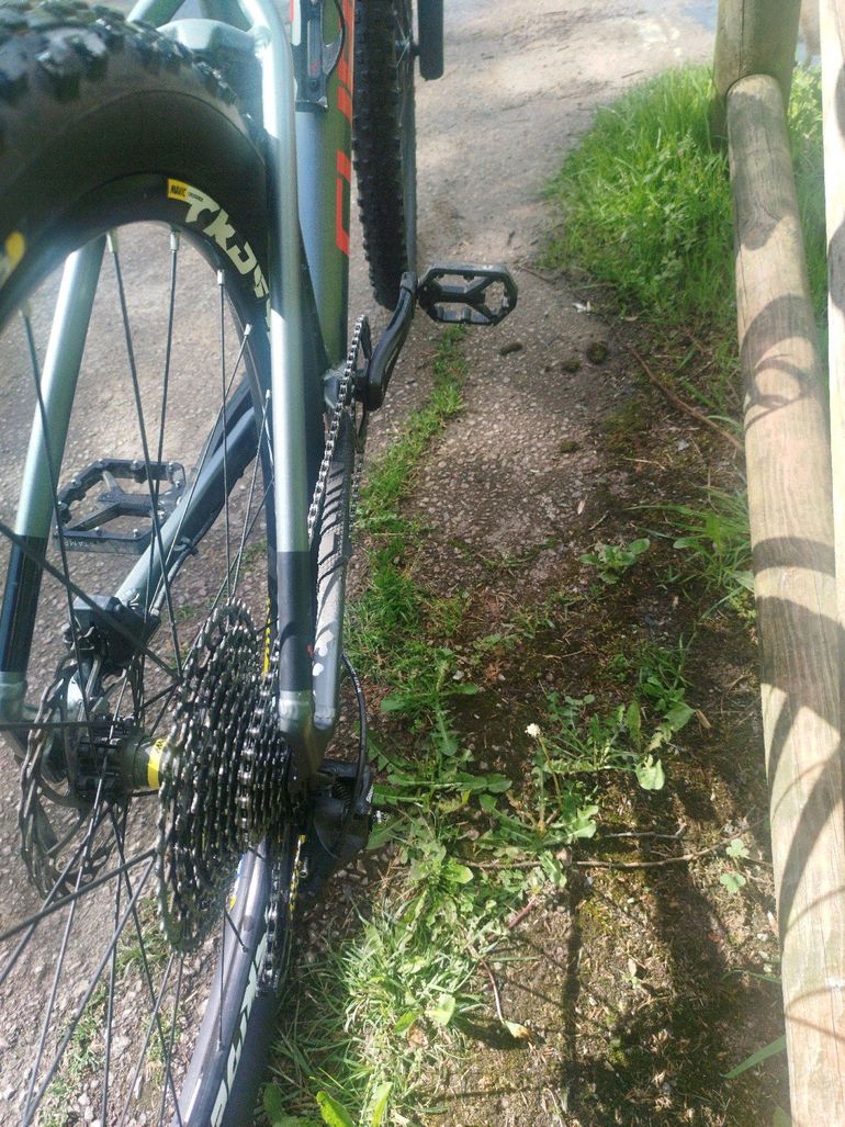 Used CUBE ANALOG 2023 2023 Mountainbike, Black, 27.5, 29 — image 2 of 4