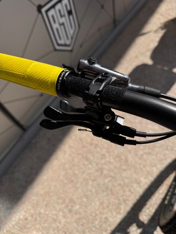 Gebrauchtes Scott Genius ST 900 Tuned 2024 2024 Mountainbike, Schwarz, 29 — Bild 3 von 16