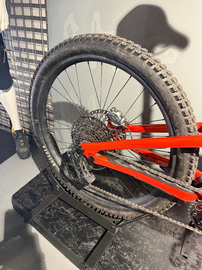 Brugt Specialized Turbo Levo 4 Comp 2025 Mountainbike — billede 2 af 11