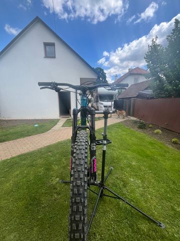 Gebrauchtes Trek Remedy 8 2021 2021 Mountainbike, Grün, 27.5 — Bild 5 von 8