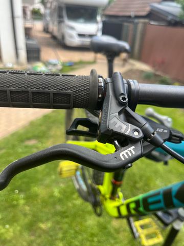 Gebrauchtes Trek Remedy 8 2021 2021 Mountainbike, Grün, 27.5 — Bild 8 von 8