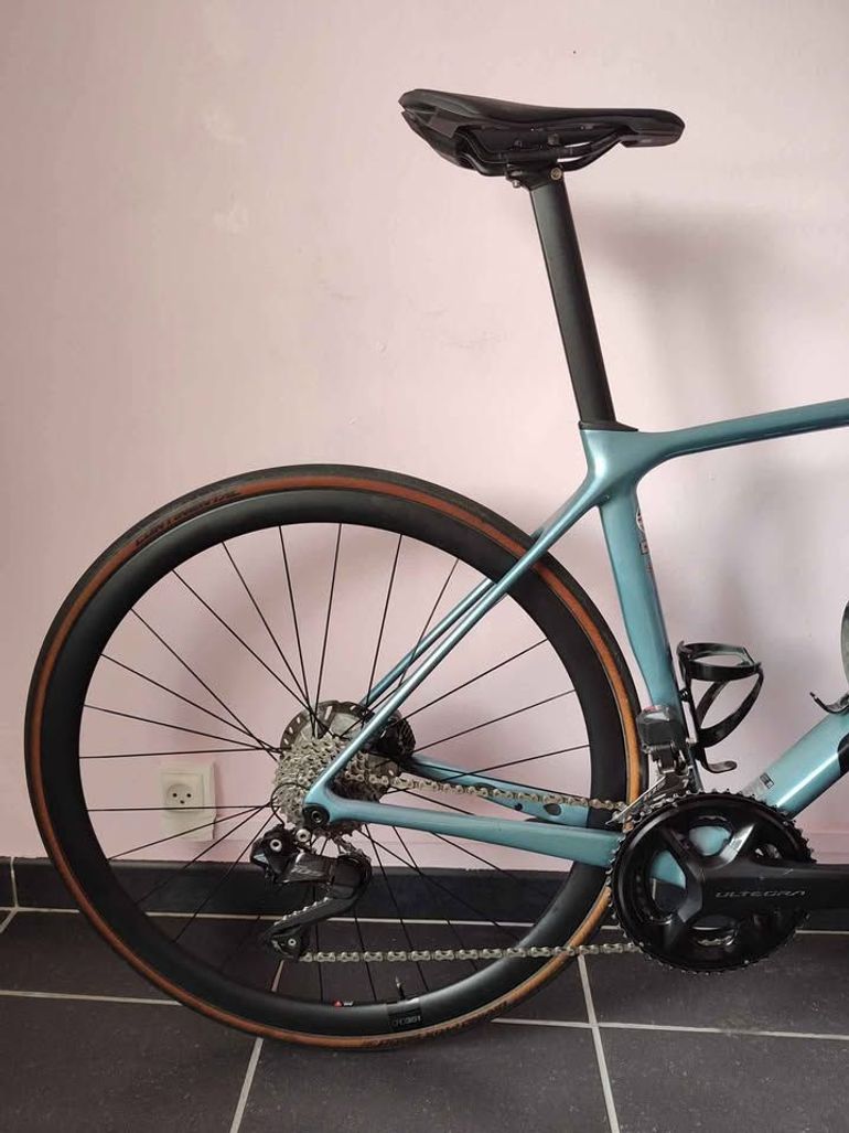 Giant TCR Advanced Pro Disc 1 Di2 2023 2023 Road & Gravel d'occasion — image 3 sur 6