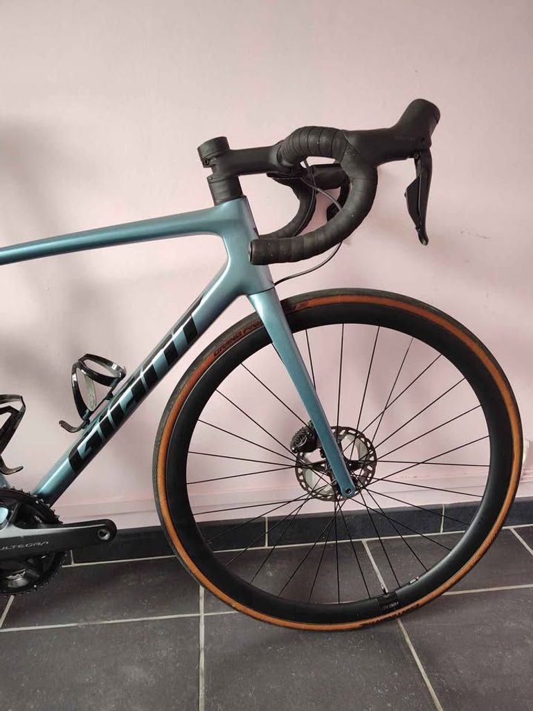 Giant TCR Advanced Pro Disc 1 Di2 2023 2023 Road & Gravel d'occasion — image 2 sur 6