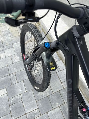 Tweedehands Canyon Spectral 29 CF 8 2022 2022 Mountainbike — afbeelding 6 van 8