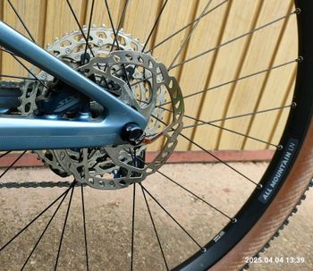 Used Canyon Lux Trail 2024 Mountainbike, Light Gray — image 6 of 9